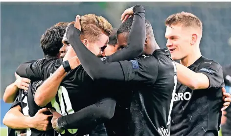  ?? FOTO: DPA ?? Mit jedem Sieg in der Champions League darf sich Gladbach über eine Prämie von 2,7 Millionen Euro freuen.
Gruppe B
Gruppe C
Gruppe D
Gruppe E
Gruppe F
Gruppe G