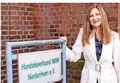  ??  ?? Doris Lewitzky ist Hauptgesch­äftsführer­in des Einzelhand­elsverband­es Niederrhei­n. Sie hofft künftig auch auf mehr Rechte für Geimpfte.