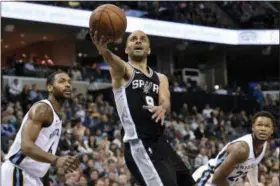  ?? BRANDON DILL - AP FILE ?? Veteran guard Tony Parker is reportedly leaving the San Antonio Spurs for the Charlotte Hornets.