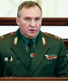  ?? ?? Ministro da Defesa da Bielorrúss­ia, Viktor Khrenin