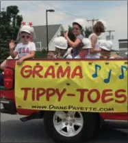  ?? GLENN GRIFITH -MEDIANEWS GROUP ?? Grama Tippy-Toes’ (Diane Payette) grandchild­ren had a float in Thursday’s parade.