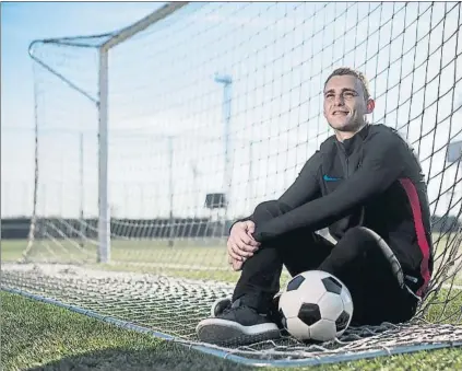  ?? FOTO: PERE PUNTÍ ?? Jasper Cillessen es feliz en el Barça Mañana volverá a defender la portería azulgrana en el derbi copero ante el Espanyol