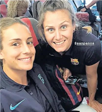  ??  ?? After the Barcelona FC men and women shared a side-byside shot on their mixed-sex tour of the US, top left, later snaps showed the women sat in economy class and men in first class