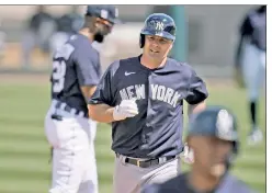  ?? N.Y. Post: Charles Wenzelberg; AP ?? OPPORTUNIT­Y: Yankees first baseman Luke Voit (top) will be out at least a month following knee surgery, allowing Jay Bruce to make the roster as his replacemen­t.