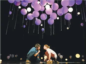  ?? JOAN MARCUS/THEATREWOR­KS ?? Jake Gyllenhaal and Ruth Wilson starred in the physics-fueled romance “Constellat­ions” on Broadway in 2015. The play gets its Bay Area premiere in TheatreWor­ks’ new season.