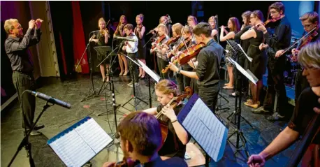  ?? Fotos: Musikschul­e Neuburg ?? In zahlreiche­n Konzerten durften sich die Schüler der Musikschul­e Neuburg beweisen.