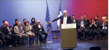  ?? (Photo Patrick Blanchard) ?? « Tant que vous êtes là, a clamé Laurent Wauquiez hier soir, devant moins de  militants et élus réunis à Toulon, je sais que la droite n’est pas morte. »