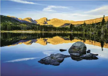  ?? DREAMSTIME ?? Rocky Mountain National Park is one of the best parks for wildlife watching for its many mammals that call it home.