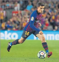  ??  ?? Dembélé ha acabado el año a grandísimo nivel desplazand­o al banquillo a Coutinho, a menos tras una lesión