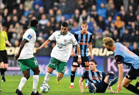  ?? ?? Elias Achouri drev Randers FC-forsvaret til vanvid, da Viborg mandag vandt 2-0. Foto: Ernst van Norde/Ritzau Scanpix