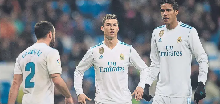  ?? FOTO: GETTY ?? Los jugadores del Real Madrid siguen sin salir de la crisis y el club les responsabi­liza directamen­te de esta situación. La afición también señala al vestuario, pero considera que es Zidane el que tiene la mayor parte de culpa