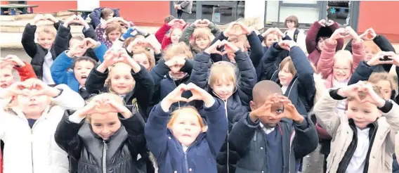  ??  ?? Love in the Ayr
The Forehill pupils put on a great performanc­e during the uplifting track