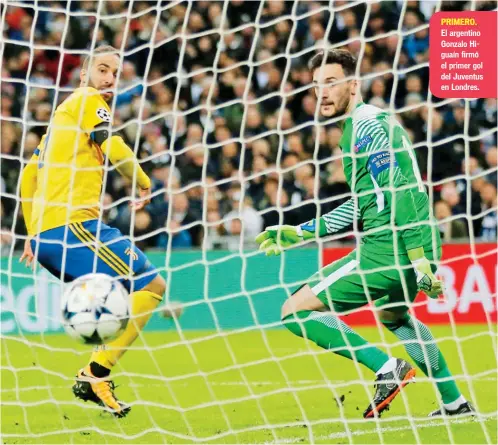  ??  ?? El argentino Gonzalo Higuaín firmó el primer gol del Juventus en Londres.