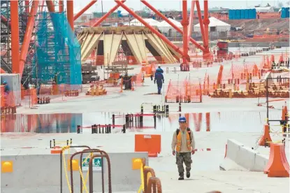  ?? ARACELI LÓPEZ ?? El grupo señala que, según una encuesta reciente, los ciudadanos aprueban el nuevo aeropuerto en Texcoco.