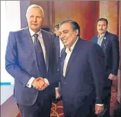  ?? REUTERS ?? BP CEO Bob Dudley (left) with RIL CMD Mukesh Ambani, in New Delhi on Thursday