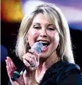  ??  ?? Olivia Newton-john Cantante e attrice, 71 anni, ora è anche Dama per la sua lotta contro il cancro