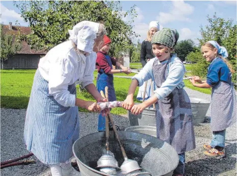  ?? FOTO: MUSEUMSDOR­F KÜRNBACH ?? Mehr Museumspäd­agogik wünscht sich Museumslei­ter Jürgen Kniep für das Oberschwäb­ische Museumsdor­f.