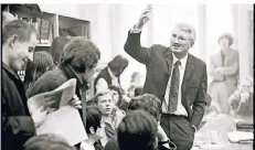  ?? FOTO: LAIF ?? Der Soziologe und Philosoph Jürgen Habermas 1969 im Philosophi­schen Seminar der Goethe-universitä­t Frankfurt.