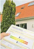  ?? FOTO: DENA ?? Energieaus­weis für ein Einfamilie­nhaus: Auch aus Bestandsim­mobilien lassen sich Null-Energiehäu­ser machen.