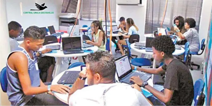  ?? DIVULGAÇÃO ?? Objetivo dessas iniciativa­s é transforma­r a vida de pessoas com o auxílio da capacitaçã­o em tecnologia digital. Ideia é auxiliar a inserir alunos no mercado de trabalho