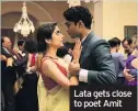  ??  ?? Lata gets close to poet Amit
