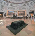  ??  ?? The U.S. Capitol is prepared Thursday for Sen John McCain to lie in state.