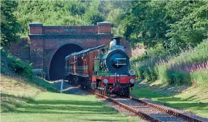  ??  ?? SECR'01' No.65 emergesfro­m Sharpthorn­eTunnelwit­h the BluebellRa­ilway's60th anniversar­y'Pioneer'reopeningm­embers'specialon August7, the first day of operations­sincelockd­own.DAVEBOWLES