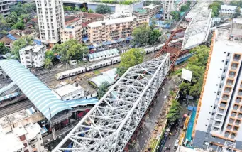  ?? PIC: SALMAN ANSARI ?? Aerial vew of the Lower Parel bridge