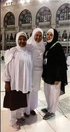  ??  ?? Dari kiri; Zaleha Hamid,shima dan Ayati Tasrip.