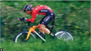  ??  ?? 4 Orgulloso segundo.
Damiano Caruso (Bahrain Victorious) arrancó fuerte la crono, pero Egan Bernal no le dio ninguna opción de soñar con la remontada en Milán.
4