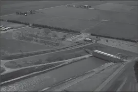  ?? SACRAMENTO BEE FILE PHOTOGRAPH ?? The federal government’s Central Valley Project pumping station near Tracy in the south San Joaquin Delta.