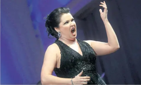  ??  ?? Intensität und Schönklang garantiert: Die Sopranisti­n Anna Netrebko wird sich dem italienisc­hen Repertoire widmen.