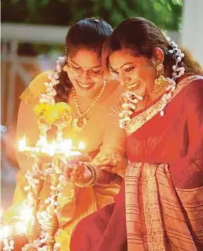  ?? FILE PIC ?? Deepavali illuminate­s human lives and eliminates evil thoughts, words and deeds.