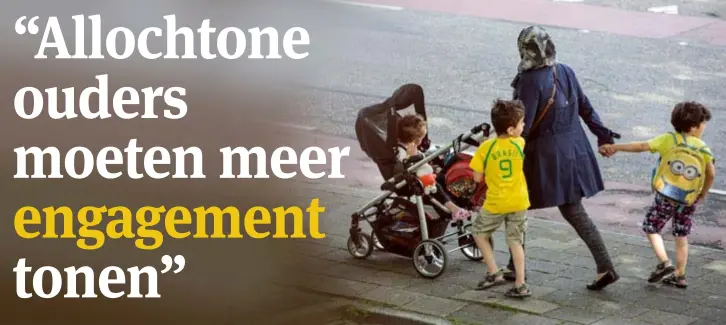  ??  ?? “Als de ouders zich niet kunnen uitdrukken in het Nederlands en ze tonen ook geen bereidheid om het Nederlands te leren,
dan heeft dat ook slechte effecten op de kinderen”, zegt minister van Onderwijs Crevits.
FOTO HOLLANDSE HOOGTE