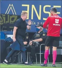  ?? FOTO: M. MONTILLA ?? Koeman acabó expulsado y no estará ante el Levante