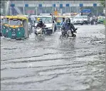  ?? AJAY AGGARWAL /HT PHOTO ?? A waterlogge­d stretch at ITO after heavy rain in New Delhi on n
July 21.