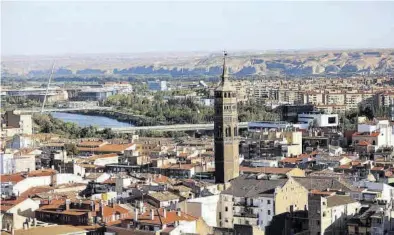  ?? ÁNGEL DE CASTRO ?? Imagen panorámica del barrio de San Pablo, en el casco antiguo de Zaragoza.