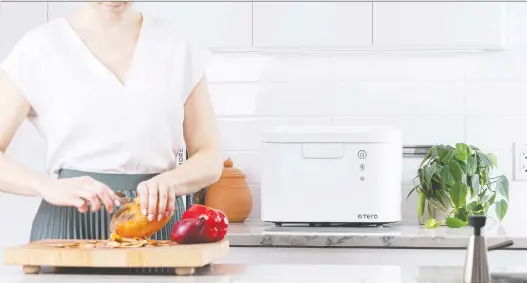  ?? PHOTOS: TERO ?? The Tero countertop composting machine — developed by two Quebec university students — is designed to compost food waste in all seasons without the smells or the mess.