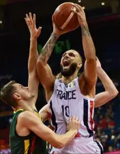  ?? (Photo AFP) ?? Evan Fournier, meilleur marqueur des Bleus en Chine, est attendu contre l’Australie. En direct à h sur Canal + Sport.