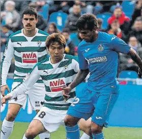  ?? FOTO: EFE ?? Inui, una de las atraccione­s del partido El armero no pudo coincidir con Shibasaki