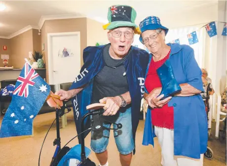  ?? Picture: MIKE BATTERHAM ?? Harold Brown and Edna Machon got into the spirit of the occasion at the recent Australia Day celebratio­ns at the Liberty Community Connect in Nerang, joining in with a spot of thong throwing (below).