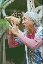  ??  ?? Kidlat Tahimik