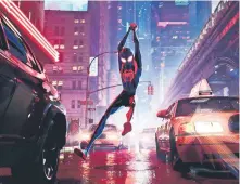  ??  ?? La cinta es un universo paralelo protagoniz­ada por el joven Miles Morales.