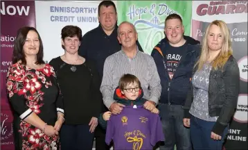  ??  ?? Denise McDonald (admin manager, Hope Centre), race leaders Marie Bohan, Stephen Byrne, David Doyle and Bernadettt­e Kehoe, Michael Jordan (race director) and Darragh Jordan (official race starter).