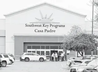  ?? Brownsvill­e Herald ?? A number of migrant children’s shelters run by Southwest Key Programs — including Casa Padre in Brownsvill­e, shown in 2018 — have turned to police over children’s behaviors.