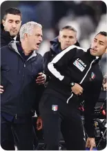  ?? ANSA ?? Josè Mourinho Il tecnico della Roma protesta