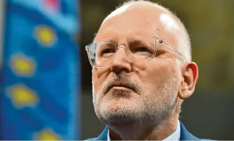  ?? Foto: John MacDougall, afp ?? Frans Timmermann­s spricht sieben Sprachen fließend – auch Deutsch. Vielen gilt der bisherige Vize der EU-Kommission als idealer Nachfolger von Jean-Claude Juncker. Doch seine Sozialdemo­kraten schwächeln auf dem ganzen Kontinent.