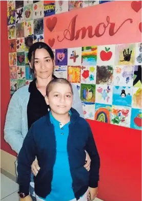  ?? CORTESÍA. ?? Yaakob y su mamá Karol, estarán este miércoles en el Nacional con mucha ilusión de que los costarrice­nses les echen una mano.