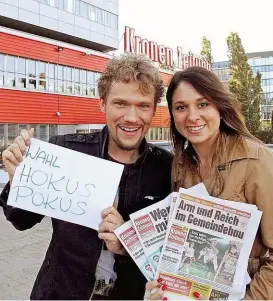  ??  ?? Die Mauie der neuen „ Krone“: Das zauberhaft­e Pßrchen Thommy Ten und Amélie van Tass hat schon uewßhlt . . .