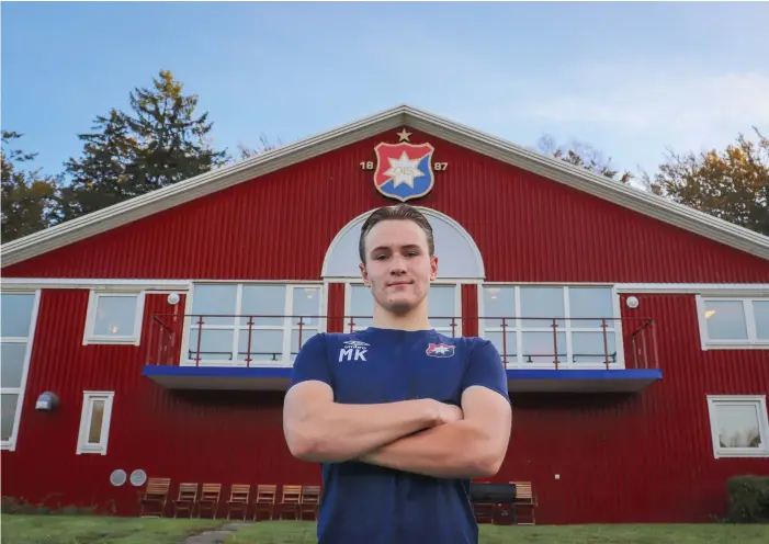  ?? BILD: MARTIN BJÖRKLUND ?? Månz Karlsson, 16, lämnade Fässbergs IF och spelar nu matcher med A-lagsspelar­na i Öis U21-lag. Han har dessutom deltagit på tre landslagsl­äger.